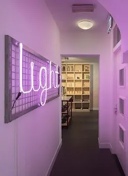 照明酒店 酒店